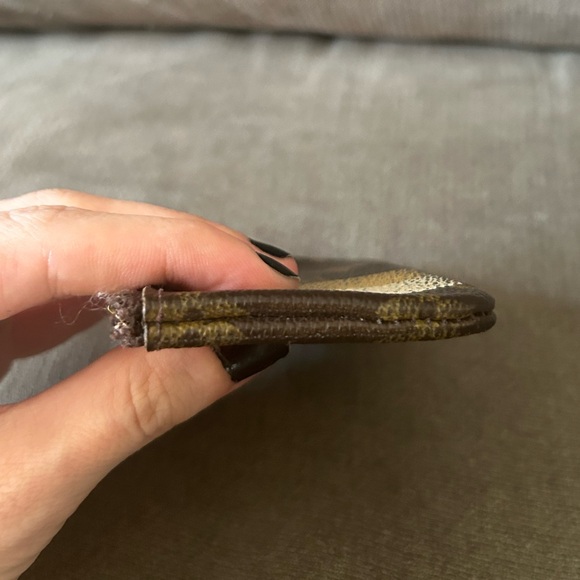 LOUIS VUITTON Limited Edition Bellhop Groom Illustre Key Pouch Cles Charm RARE - Picture 5 of 7